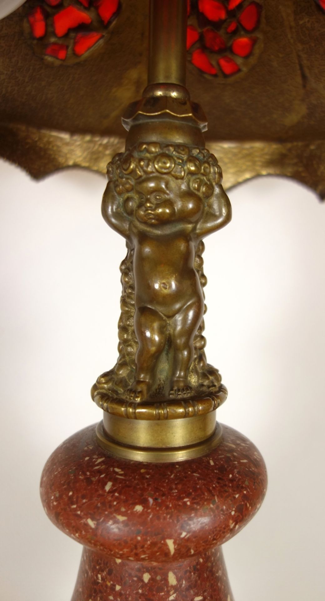 Extraordinary Art Deco table lamp with lead glazing and brass shade, around 1925 - Image 4 of 7