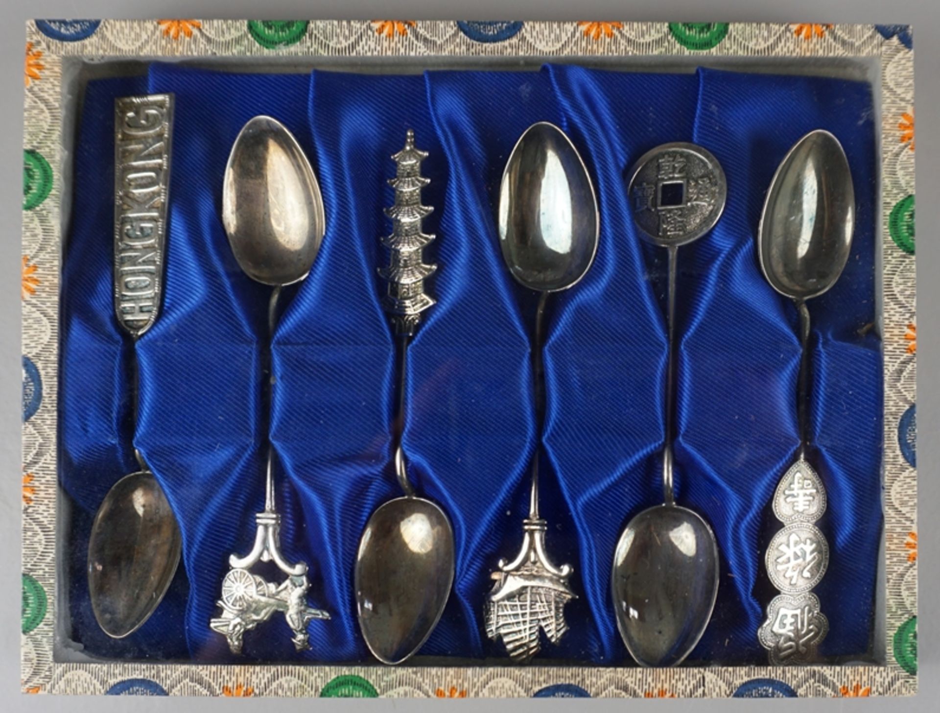 6 souvenir spoons, silver plated, Hong Kong - Image 2 of 2
