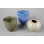 Vase und 2 Becher, Studiokeramik, 2.Hälfte 20.Jh.