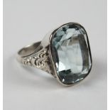 Ring mit großem, aquamarinblauen Stein, 900er Silber, Gew.9,36g