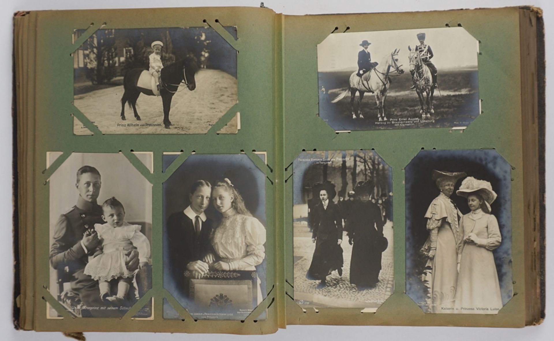 Album with picture postcards of the Prussian imperial family, Emperor Wilhelm II, approx. 150 pictu - Image 5 of 10