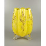 Vase mit dreifüßigen Klarglasstand, Jugendstil, um 1900, H.16cm