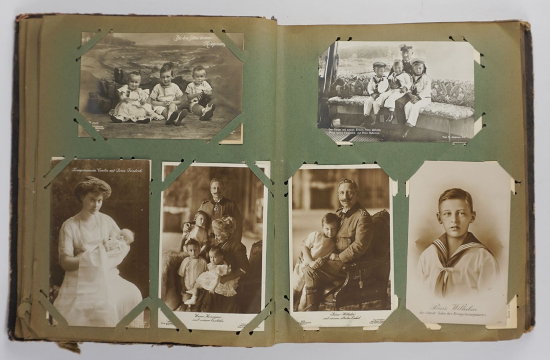 Album with picture postcards of the Prussian imperial family, Emperor Wilhelm II, approx. 150 pictu - Image 2 of 10