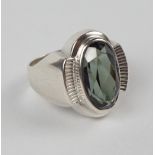Ring mit grünem Stein, 835er Silber, Gew.5,43g