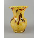 Vase mit Farbeinschmelzungen, Art Déco, Böhmen um 1920, H.12cm