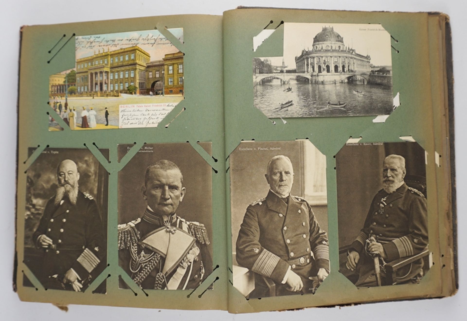 Album with picture postcards of the Prussian imperial family, Emperor Wilhelm II, approx. 150 pictu - Image 8 of 10