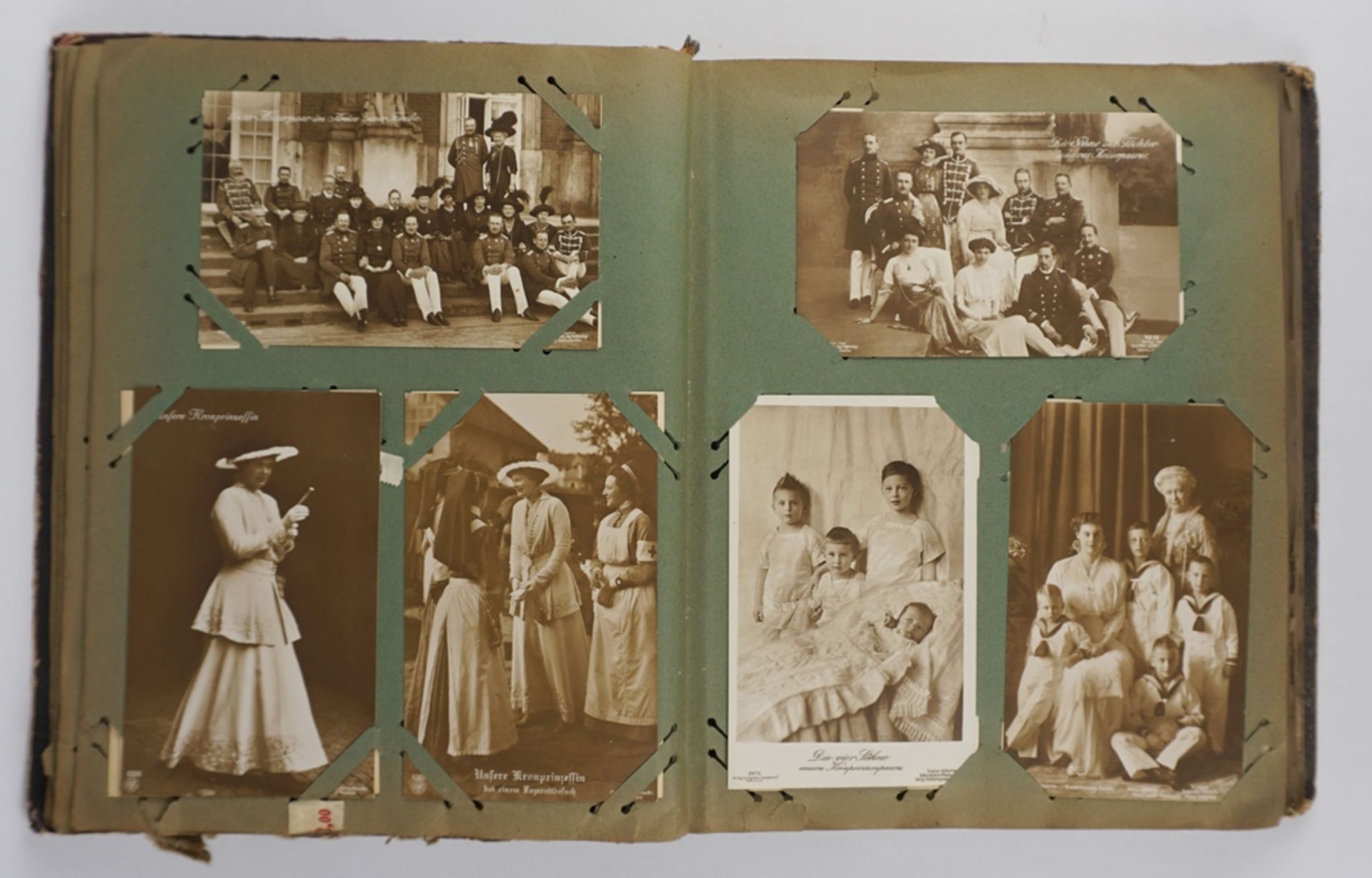 Album with picture postcards of the Prussian imperial family, Emperor Wilhelm II, approx. 150 pictu - Image 3 of 10