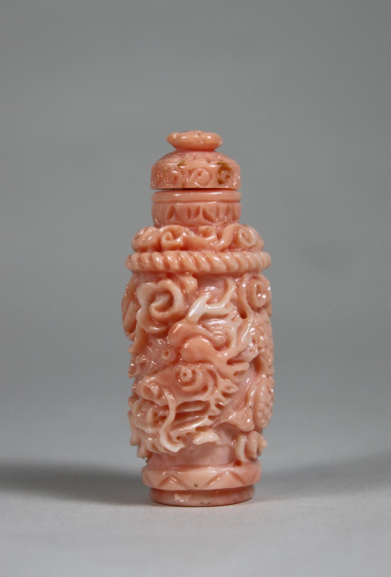 Schnupftabakfläschchen, oder Snuff bottle, China, Koralle, H.: ca. 6 cm.Schnupftabakfläsc - Bild 2 aus 4