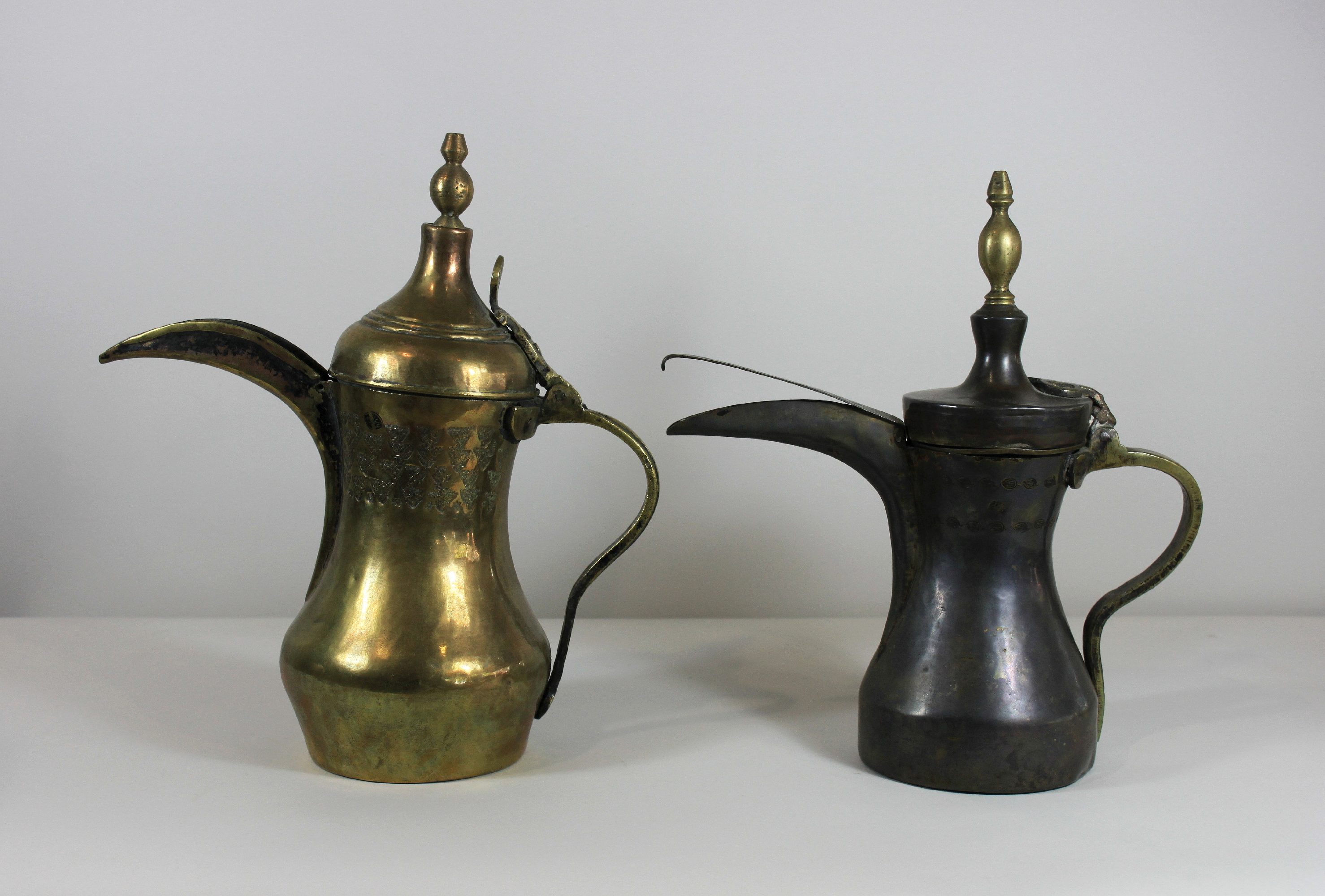 Zwei iranische Teekanne