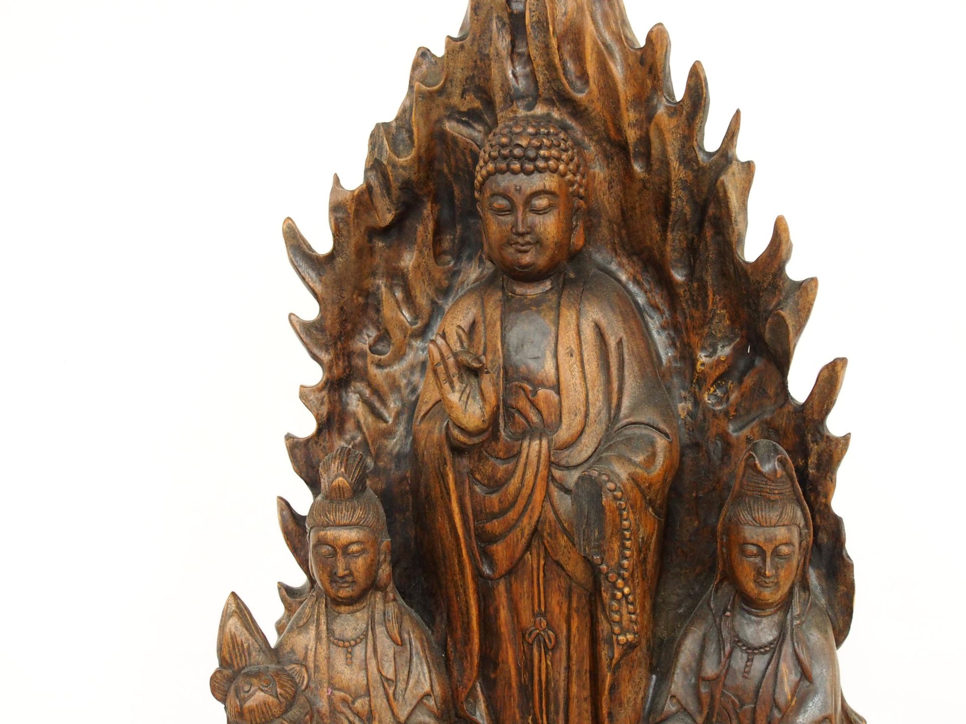 Buddha und 2 Guanyin auf Lotusthron in den Bergen - Image 2 of 3