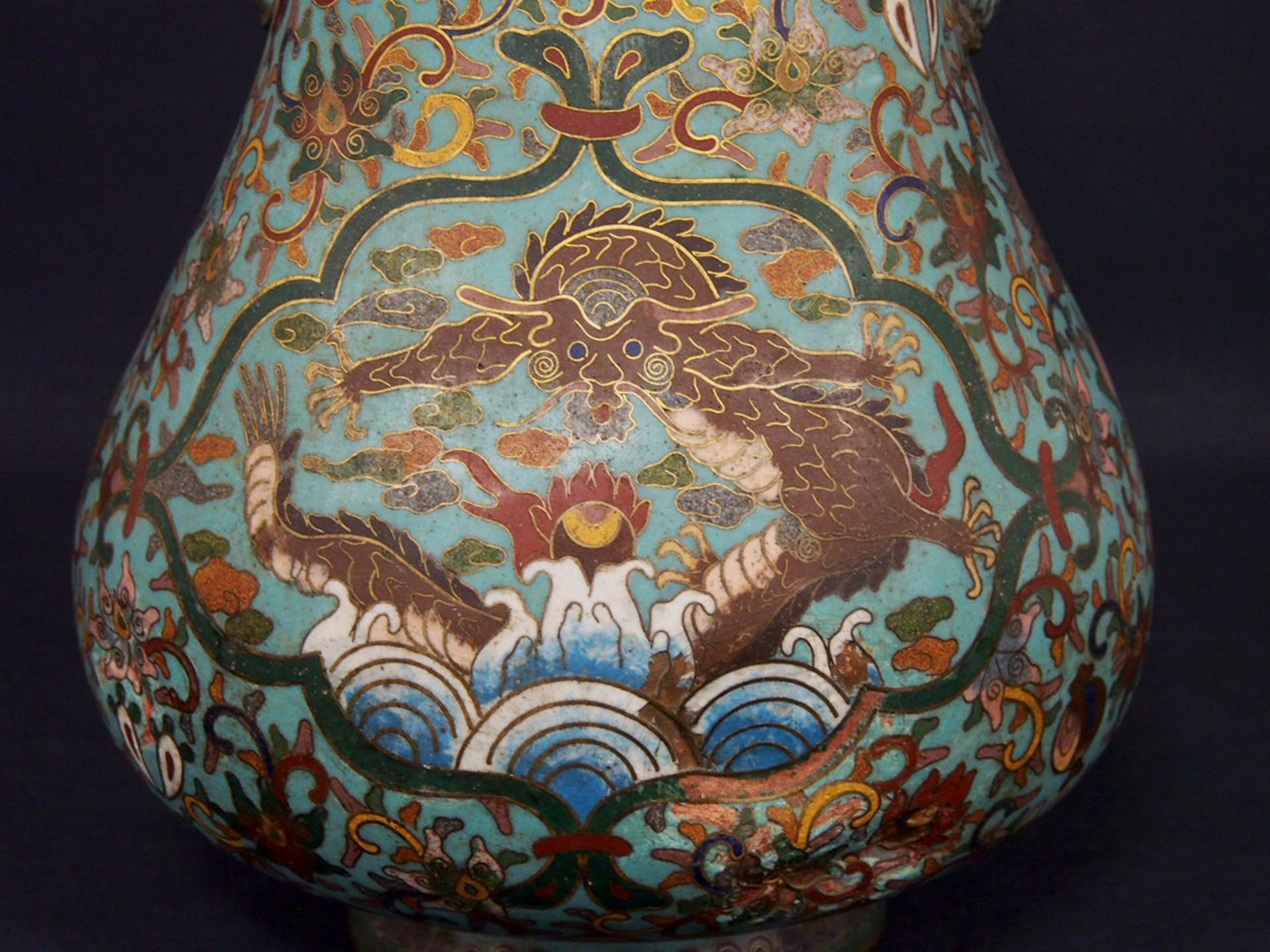 Vase mit Elefantenkopfhenkeln - Image 4 of 4