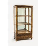 Biedermeier-Vitrine