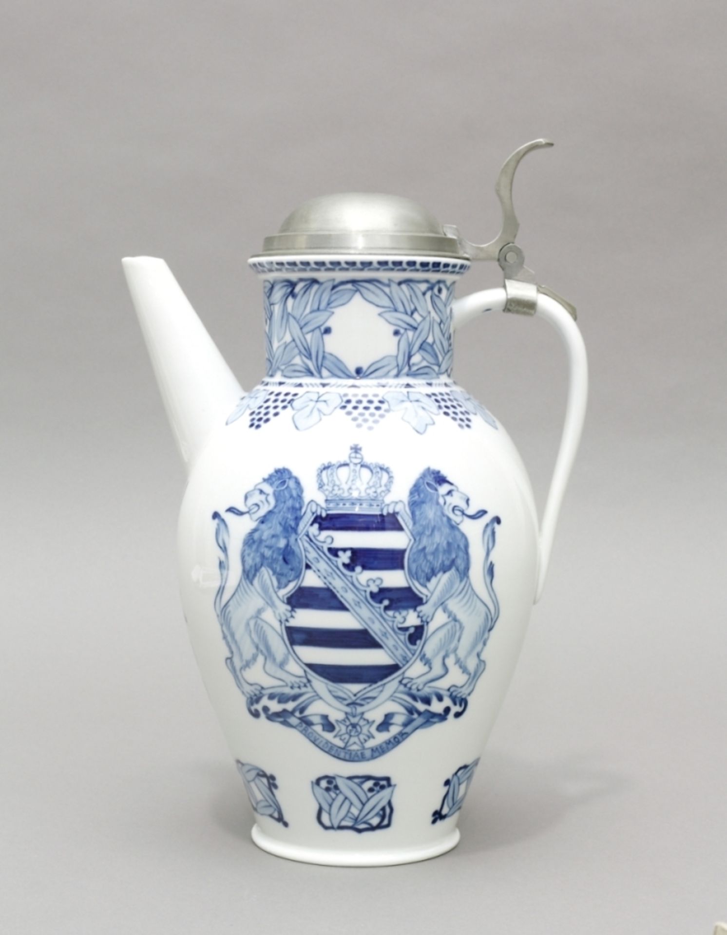 Jubiläums-Weinkanne, Meissen, 1910 Zur