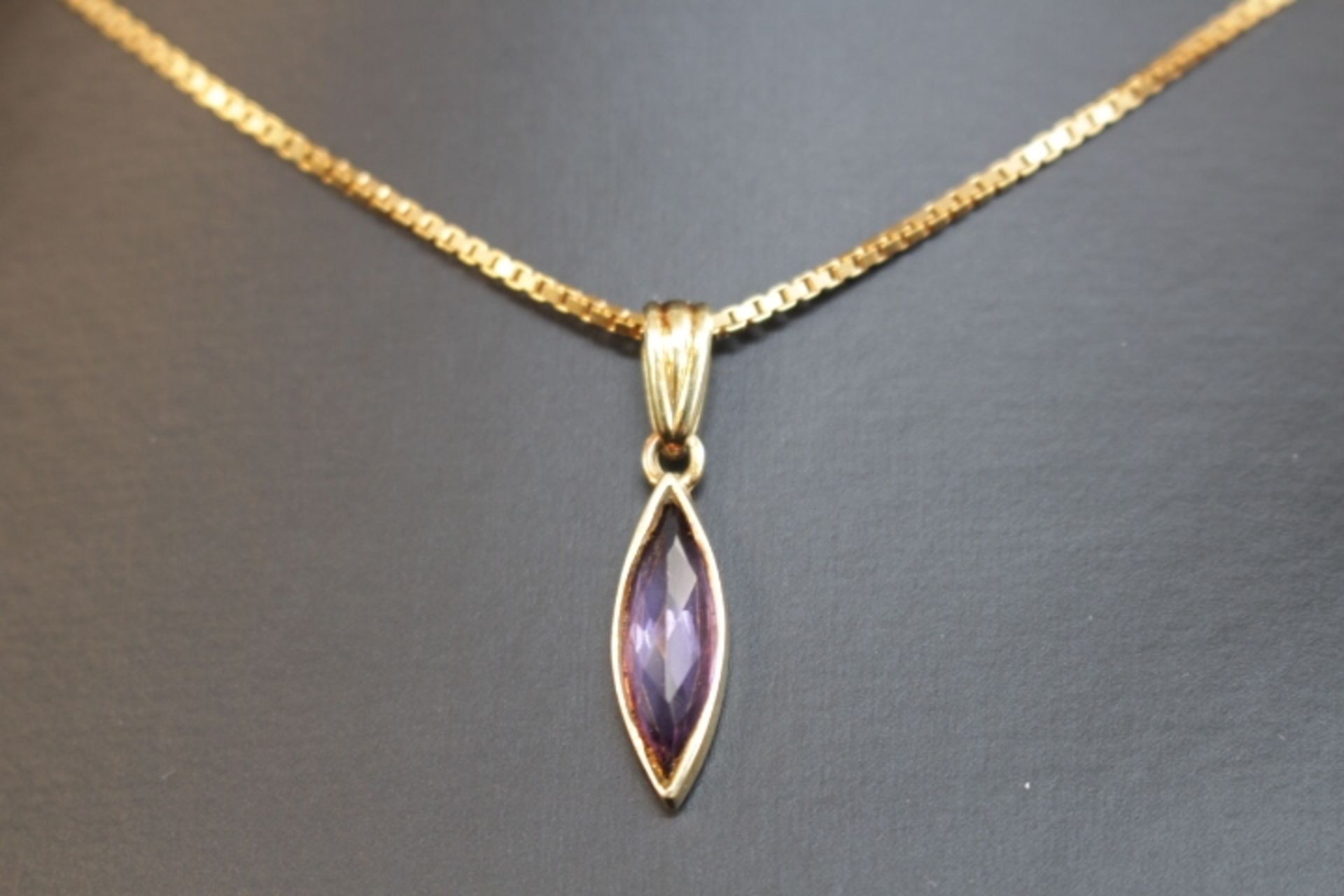 333/8kt.Halskette mit Amethyst Anhänger L:44cm Gewicht:6,2gr.Br.