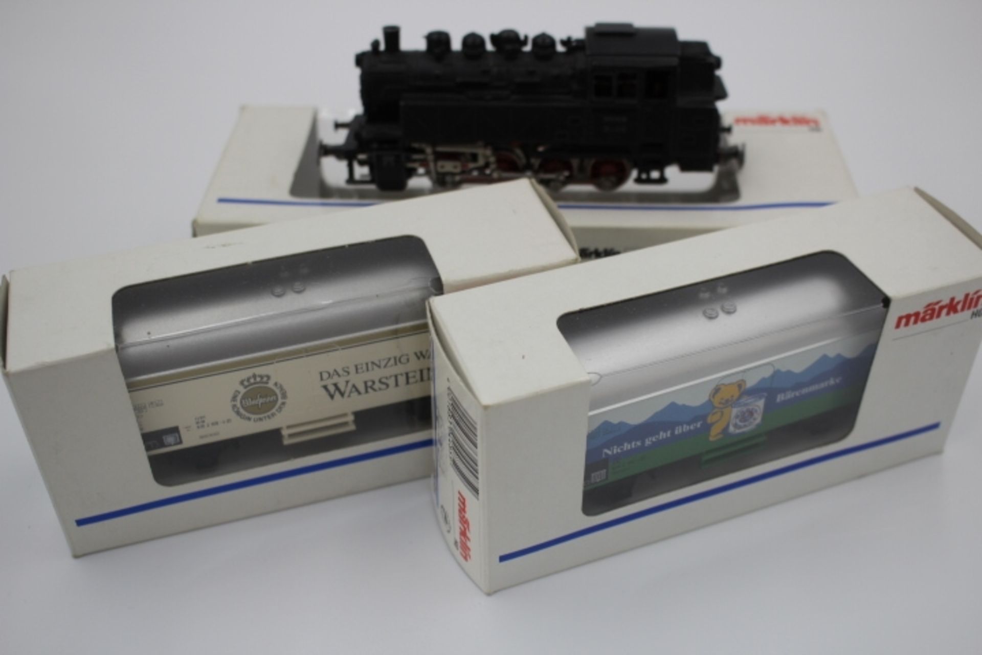 Märklin HO 3031 Güterzug Tender-lokomotive BR 81 004 mit 2 Werbeanhänger 1x 4485 Bäremarke 1x