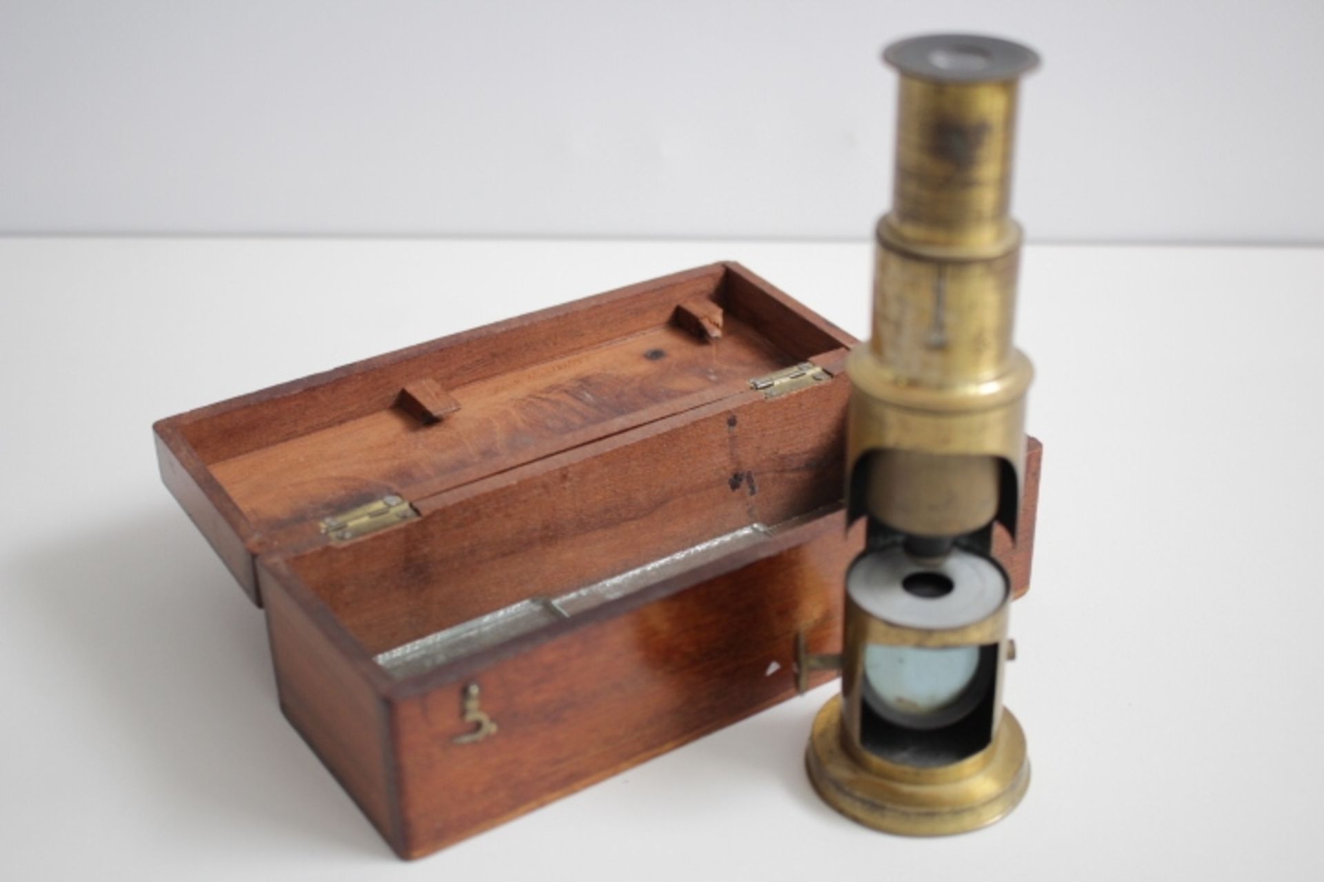 Kleines Reise Mikroskop Im Original Holzkasten