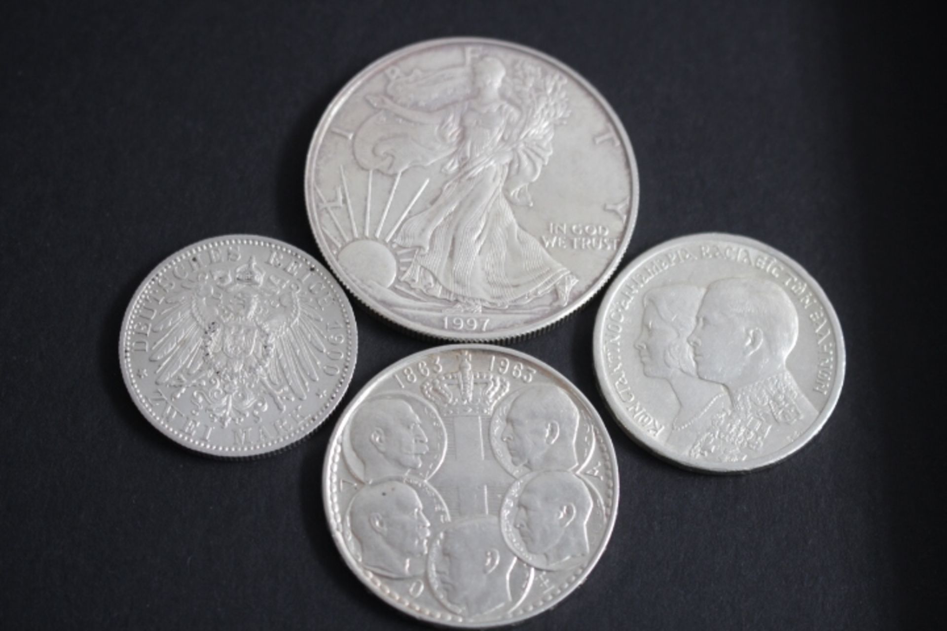 4 Silbermünzen 1.One Silber Dollar u.a.