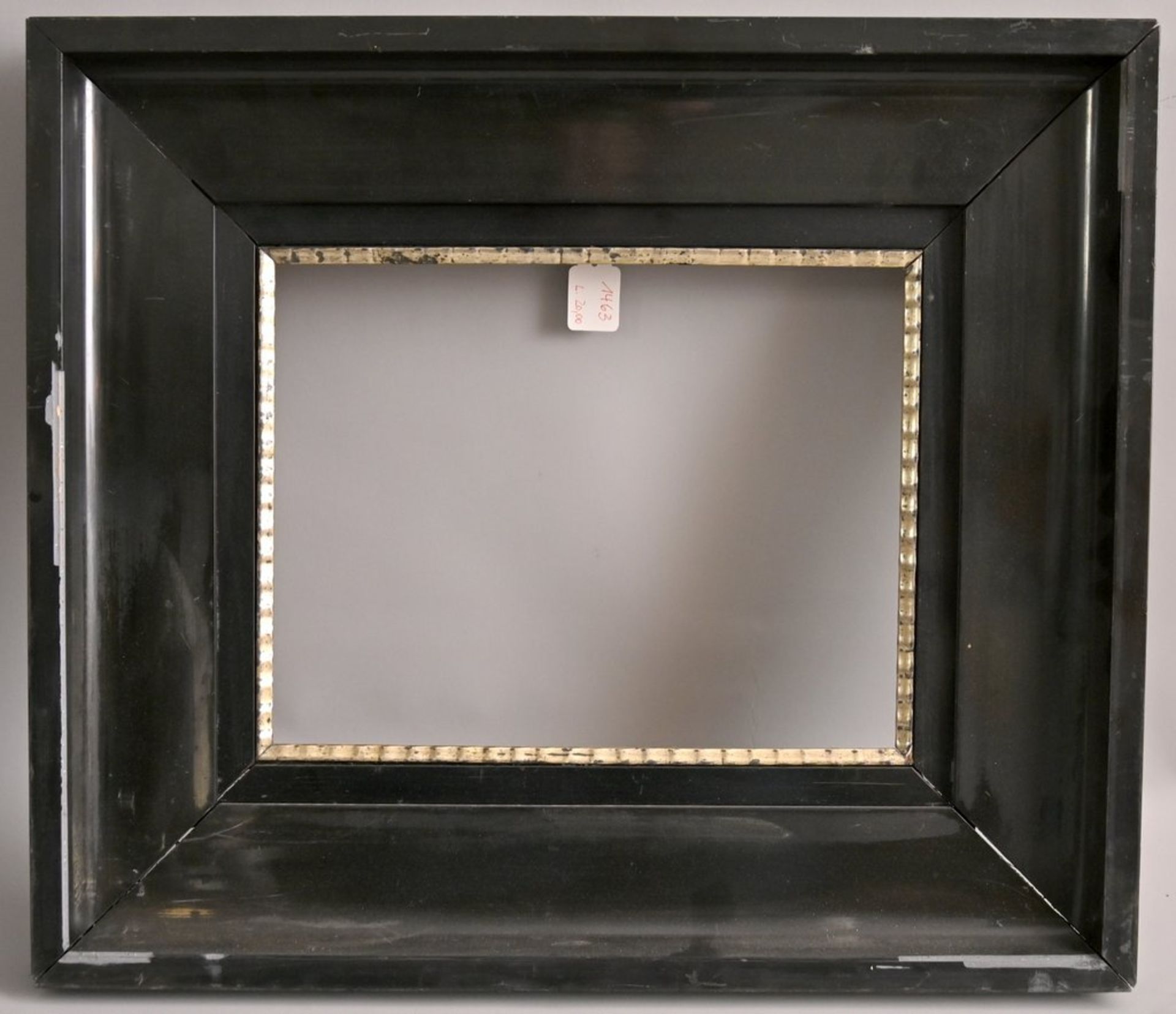 Schwarze Lackleiste (B 10cm), um 1900, zweifach gekehlt mit goldener Zierleiste, einz.