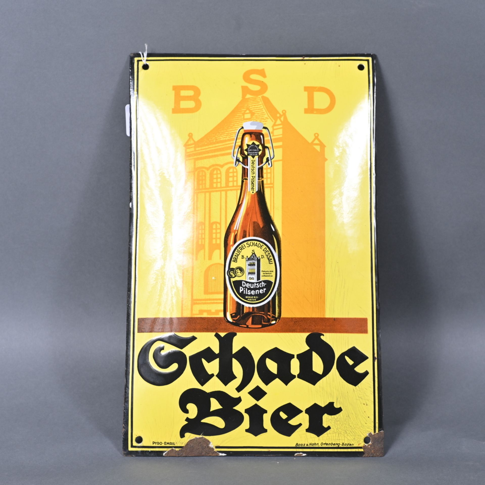 "Schade-Bier" Brauerei Schade Dessau, Deutsches Pilsener, gewölbtes Emailleschild, Herst. Boos &