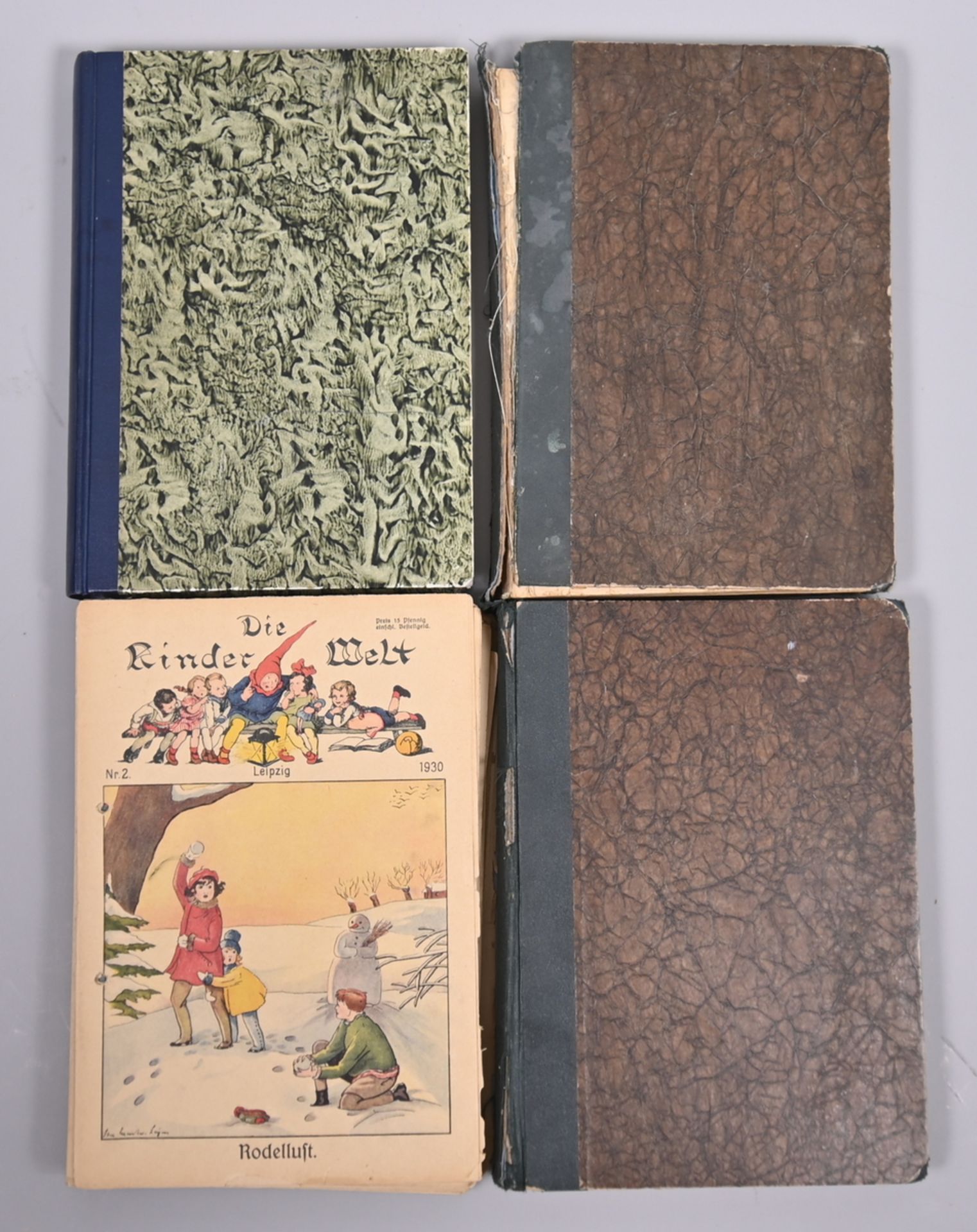 "Die Kinderwelt" dreimal gebundene Ausgabe von 1927,1928,1929 u. 26 Einzelhefte aus 1930,