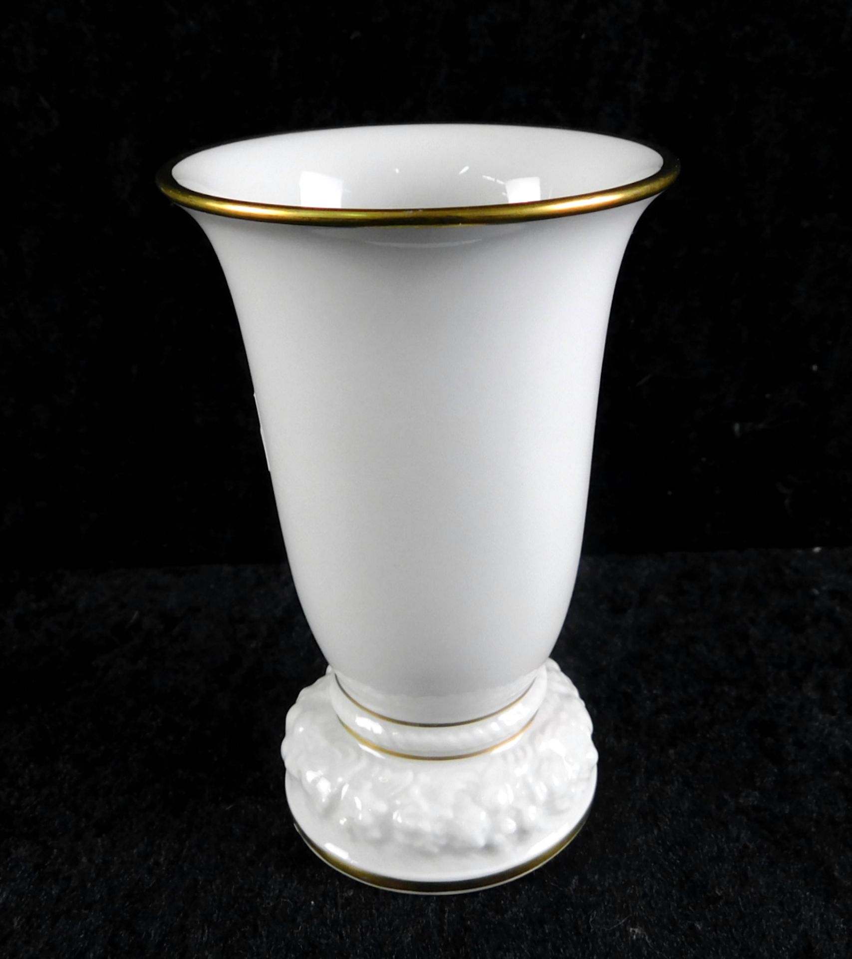 Kleine Vase, Rosenthal Porzellanmanufaktur, Stempelmarke, Malernr., Goldrand, h: 10,5 cm, Ø 6,5