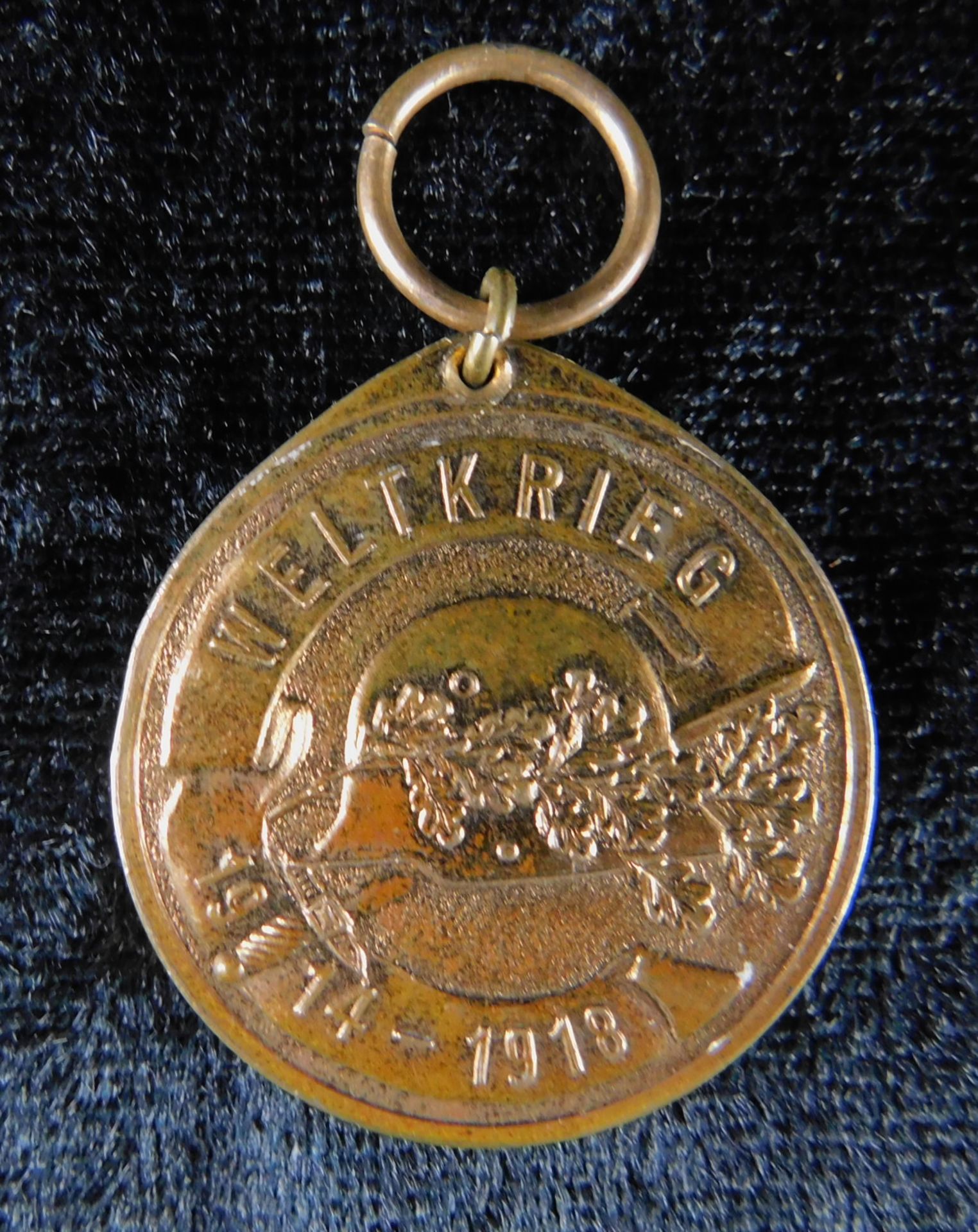 Medaille Weltkrieg 1914-1918, vergoldet, Infanterie 1914, Ø ca. 3 cm