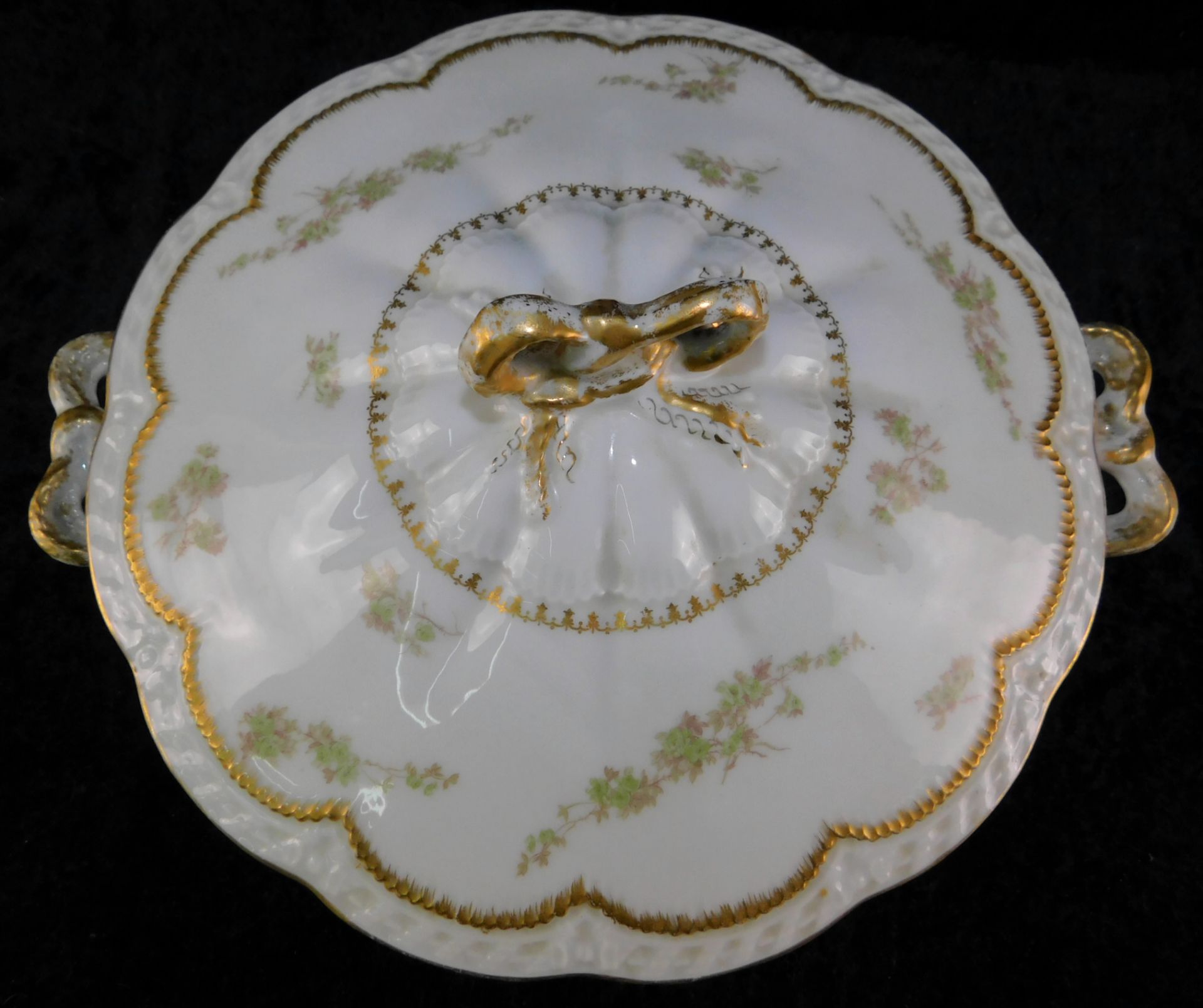 Paar Deckelterrinen, Porzellanmanufaktur Haviland Limoges, Blütenzweige u. Goldzier, Ø 22 cm, - Image 3 of 4