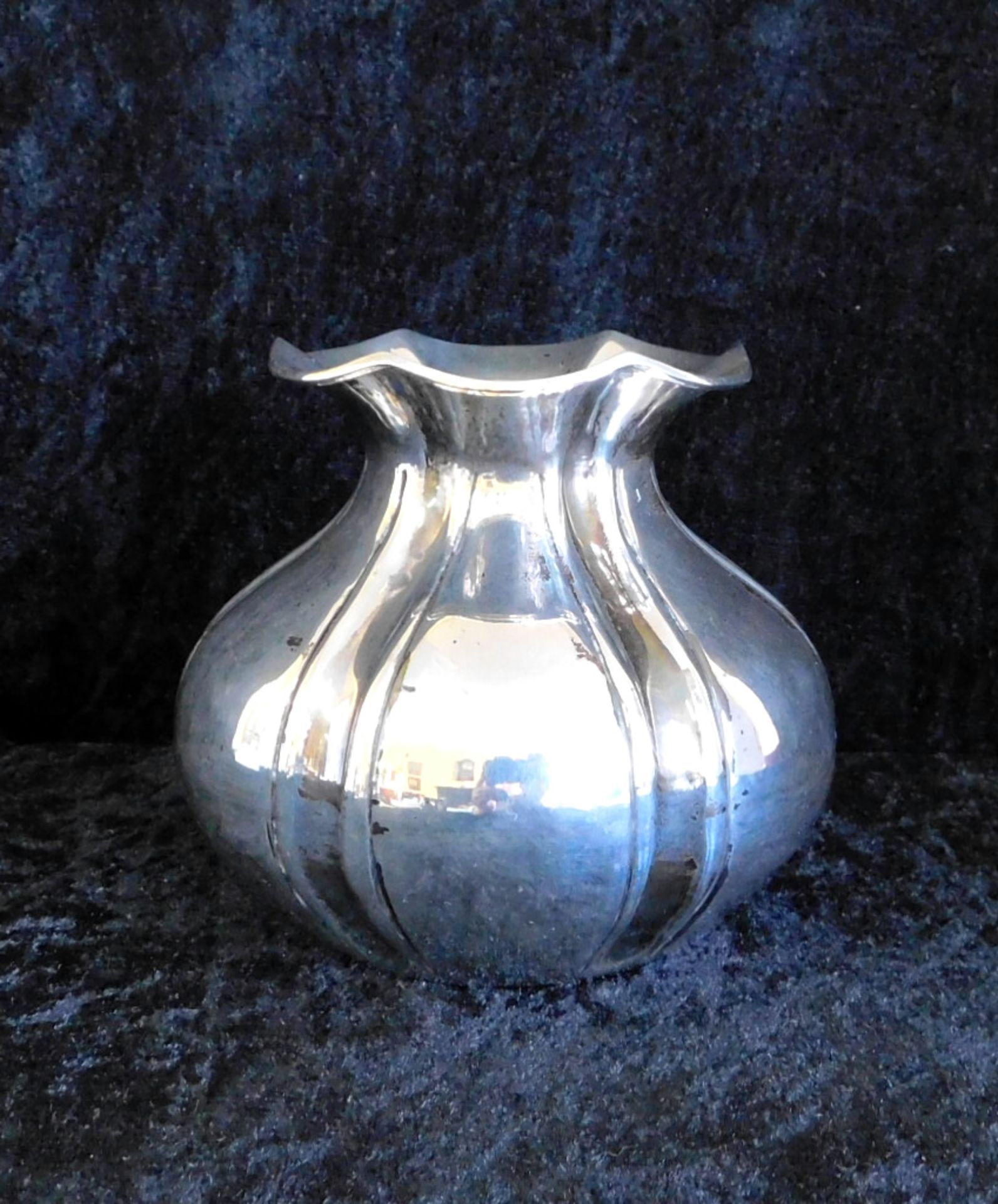 Vase Silber, AK 900 gepunzt, Biedermeier um 1830, Gewicht 243 g, Höhe 11 cm, Ø oberer Rand 9 c