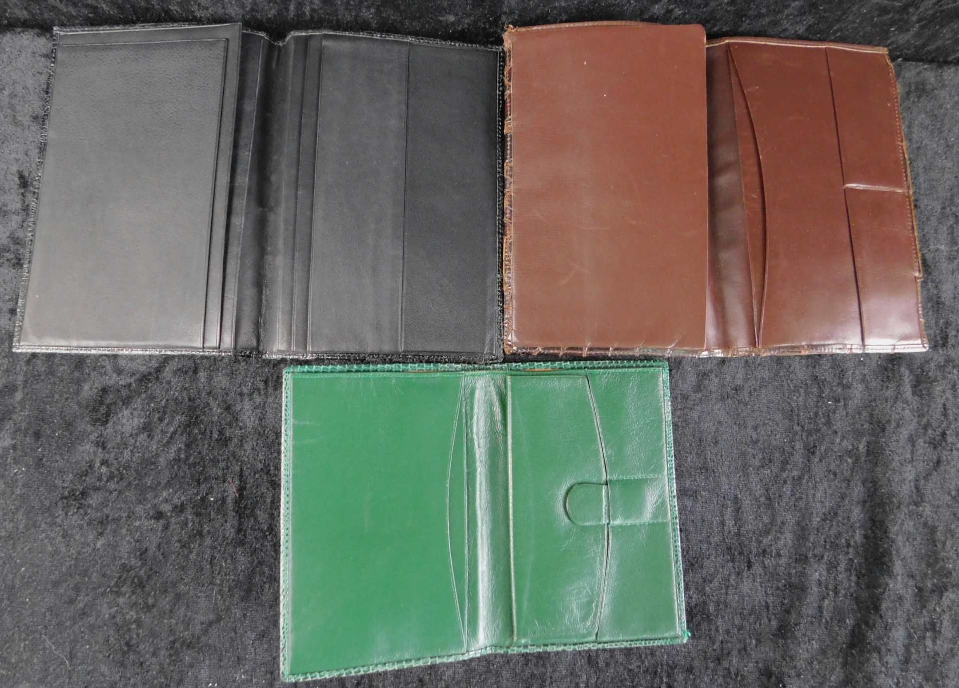 3 Brieftaschen, Reptilleder, 1970 er Jahre, schwarz, braun u. grün gefärbt - Image 2 of 2