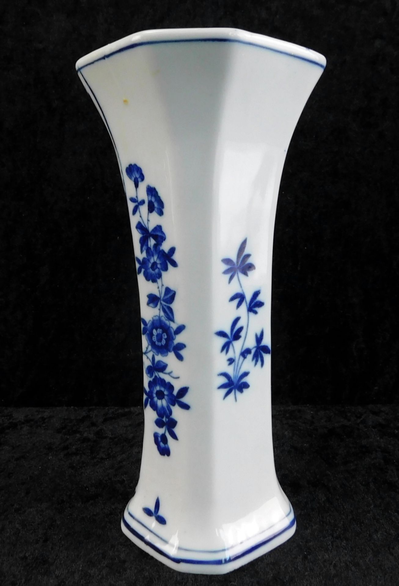 Vase, Porzellan, Städteansichten in Delfter Blau, Dekor 500, 2.H.20.Jhdt., h:18 cm, guter Zusta - Bild 2 aus 3