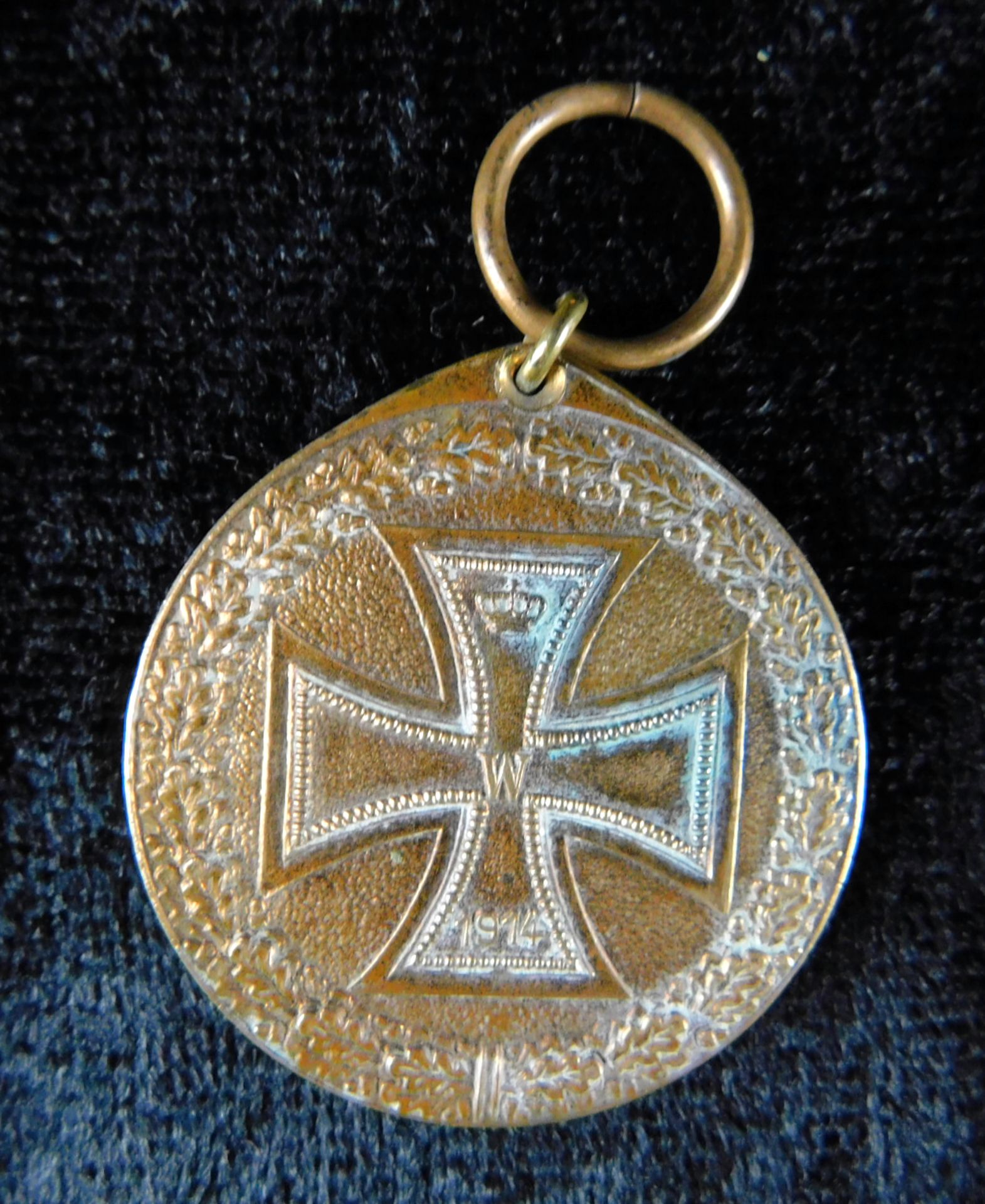 Medaille Weltkrieg 1914-1918, vergoldet, Infanterie 1914, Ø ca. 3 cm - Bild 2 aus 2