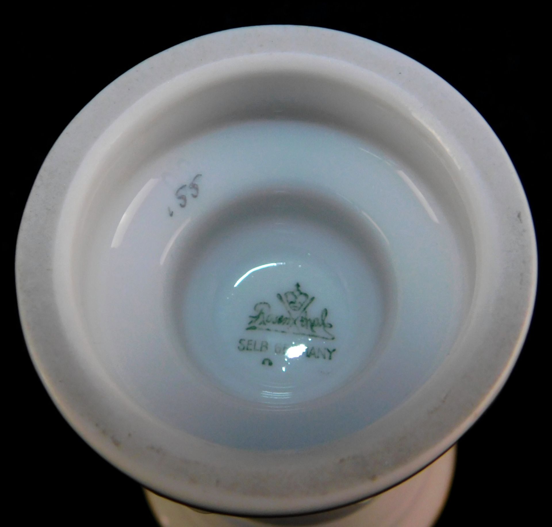 Kleine Vase, Rosenthal Porzellanmanufaktur, Stempelmarke, Malernr., Goldrand, h: 10,5 cm, Ø 6,5 - Bild 2 aus 2