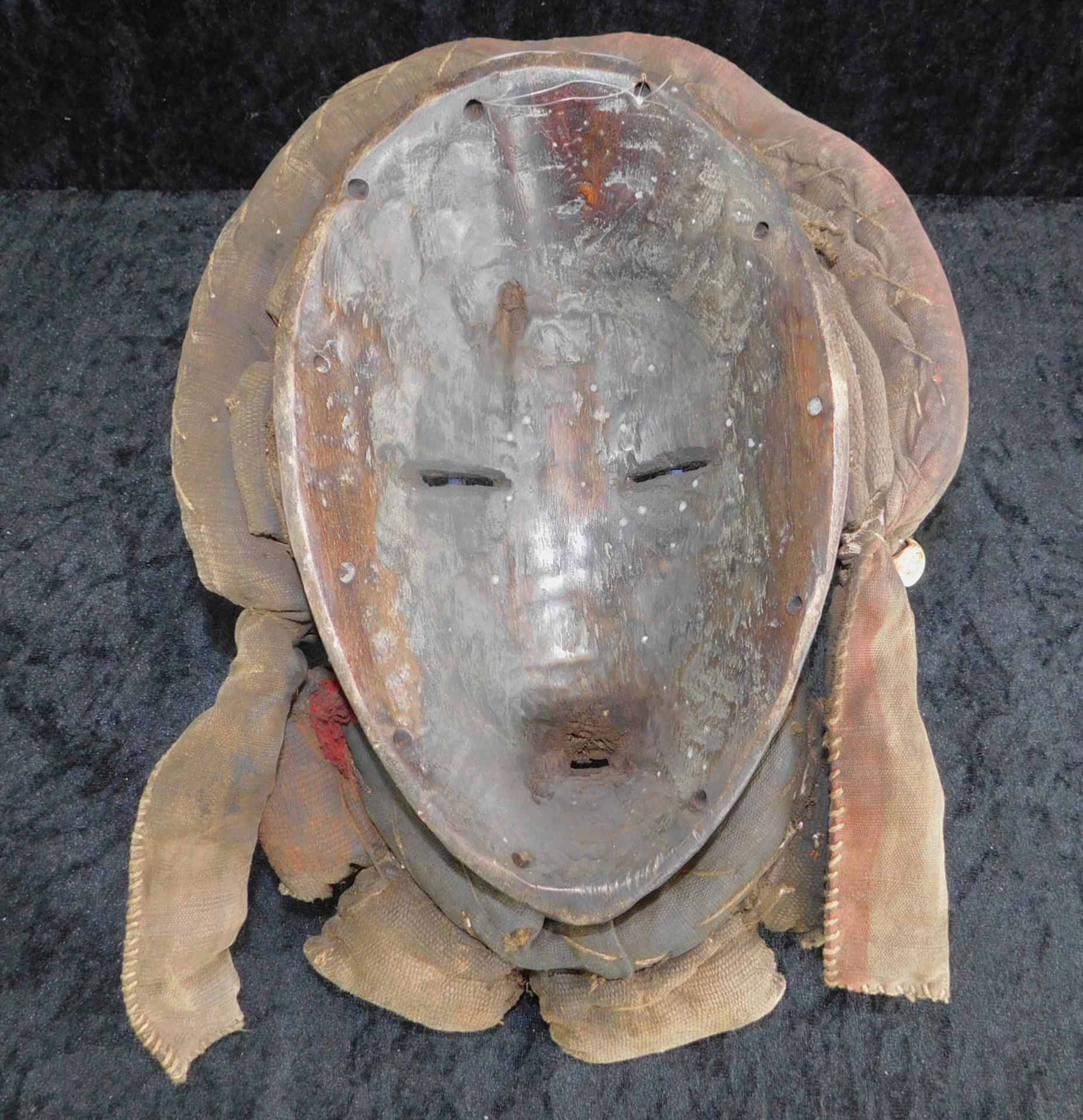 Traditionelle Dan Maske, Liberia/Elfenbeinküste, Holz geschnitzt mit Kaurieschnecken - Image 3 of 3