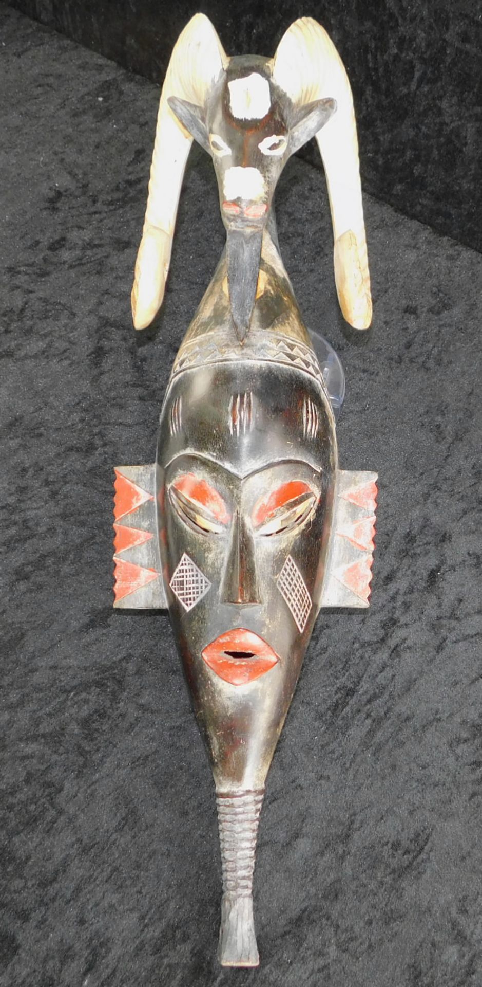 Baule Maske gehörnt, Elfenbeinküste, Holz geschnitzt, Etikett "Interart original Afrika", 20.Jh.