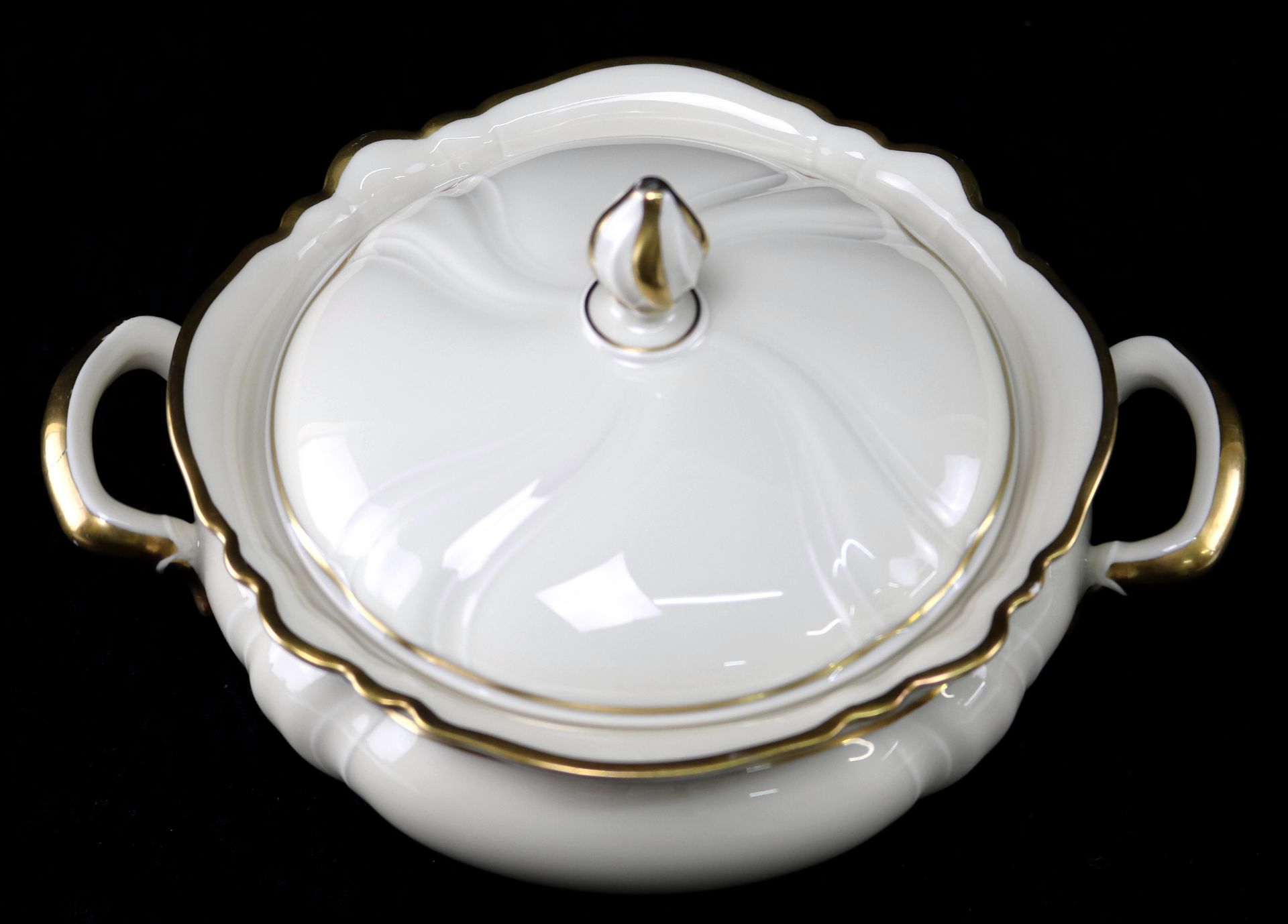 Rosenthal Deckelterrine "Viktoria", Elfenbein, Kronach Germany, 1940/50er Jahre, mit Goldrand - Image 2 of 4