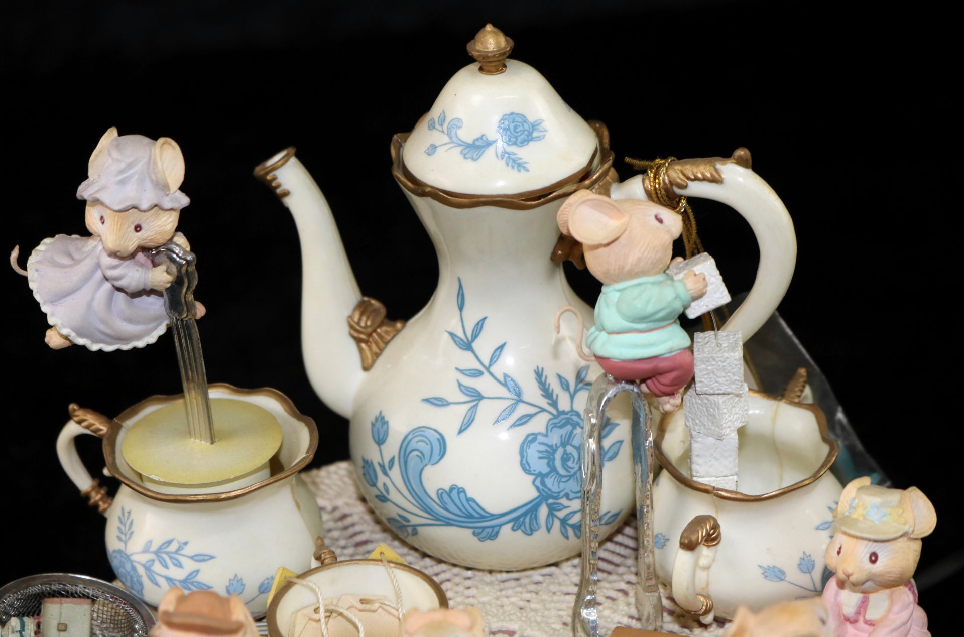 Enesco Spieluhr "It's Tea Lightful", Melodie "Tea for Two", 2. H. 20. Jh. - Image 3 of 5