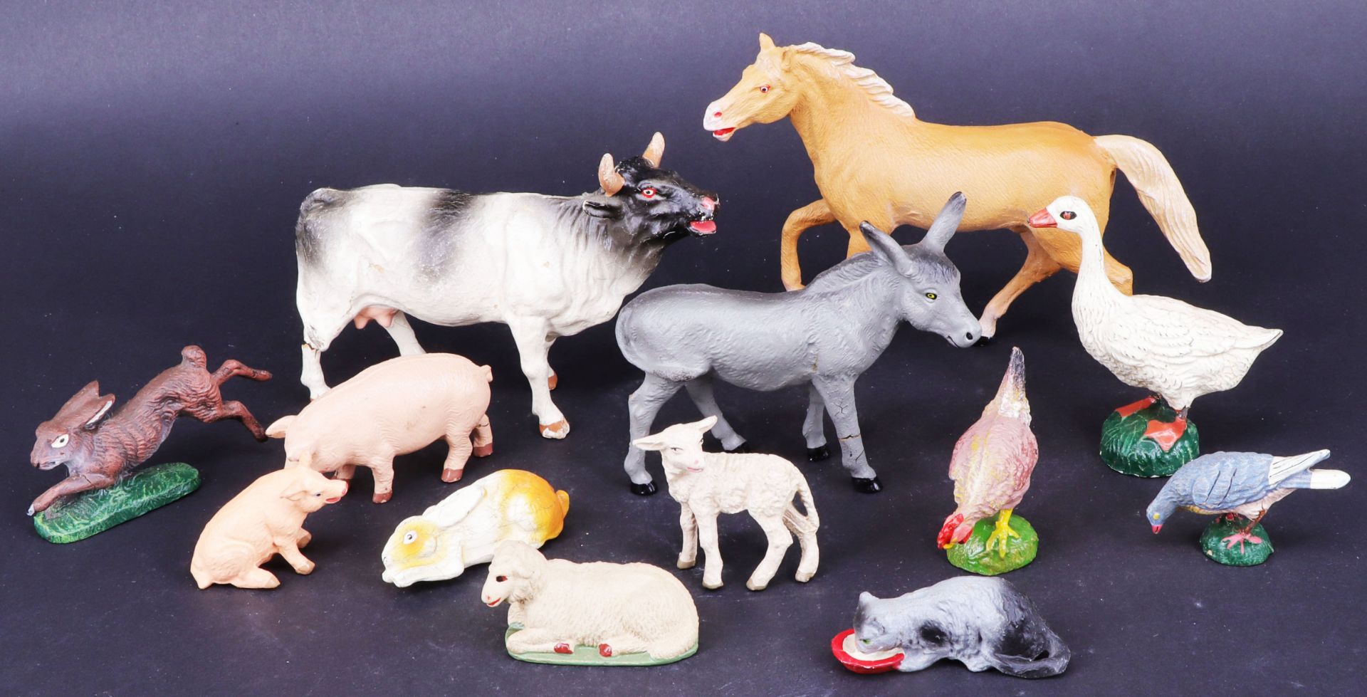 Großes Konvolut Tierfiguren, über 100 Stück, um 1950, teils Elastolin und Lineol: Bauernhoftiere, - Image 3 of 6