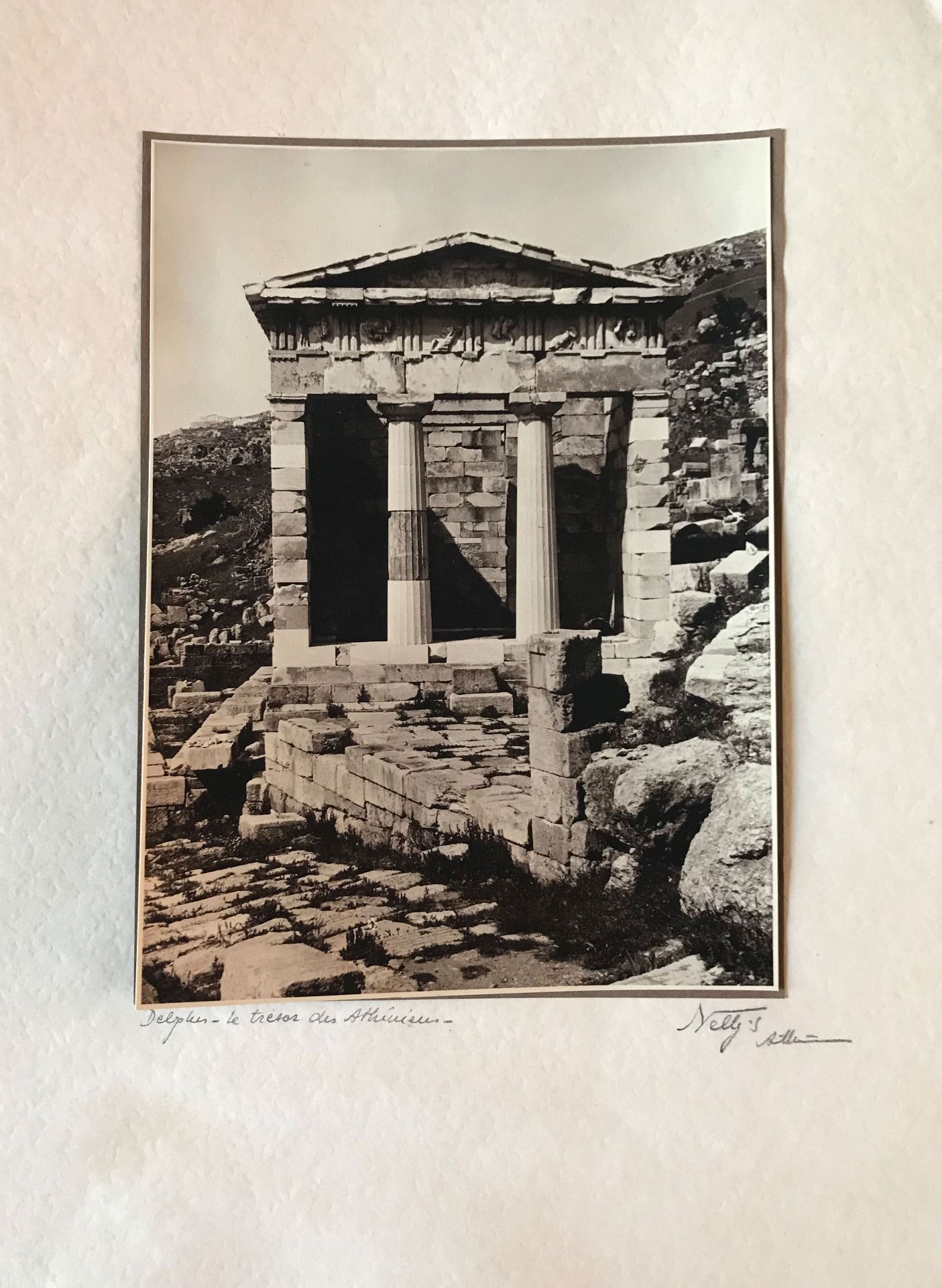Elli Seraidari- Sougioultzoglu (1899-1998), gen. Nelly, Konvolut aus fünf Photographien: griechische - Image 8 of 11