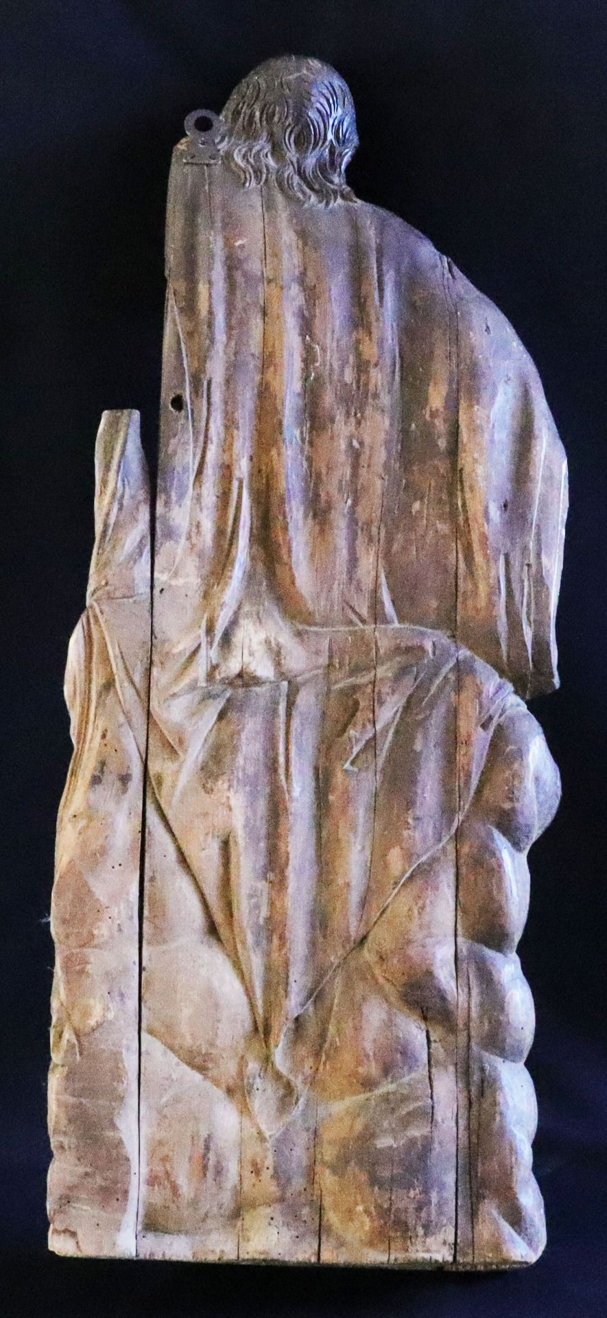 Dreiviertelrelief einer Assistenzfigur, 18. Jh., Holz: Bärtige Männerfigur mit Umhang, schöner - Image 2 of 4