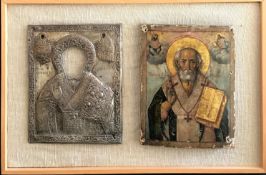 Russland, 18. Jhd., Ikone mit dem Hl. Nikolaus, in den oberen Ecken Maria und Jesus auf Wolken, mit 