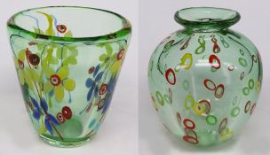 2 Vasen, grünliches Glas, Höhe 16,5 u. 18 cm
