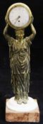 Klassizistische Karyatid-Uhr, frühes 19. Jh.: Frauenfigur in antikisierender Gewandung trägt eine Uh