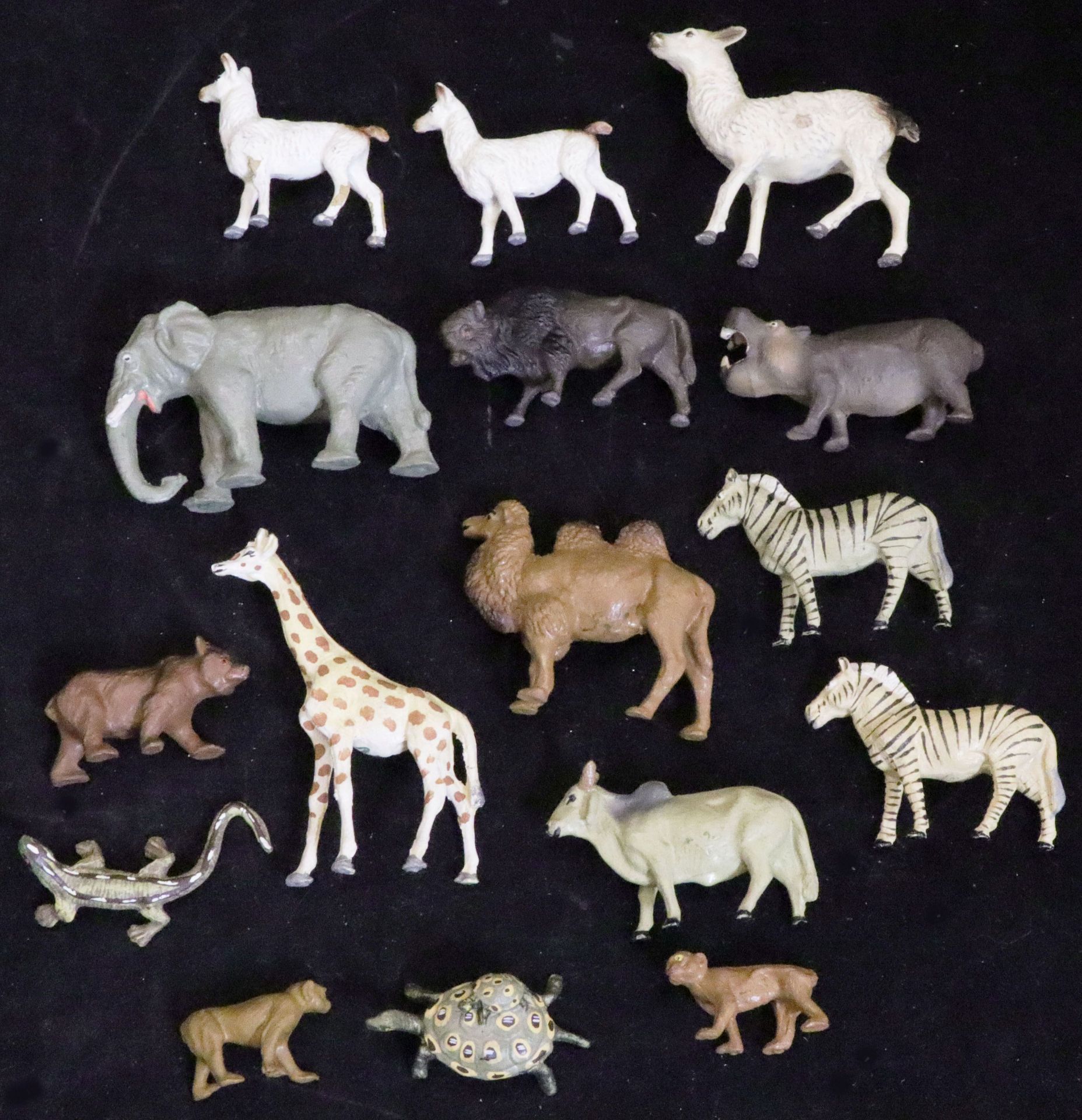 Großes Konvolut Tierfiguren, über 100 Stück, um 1950, teils Elastolin und Lineol: Bauernhoftiere, - Image 2 of 6