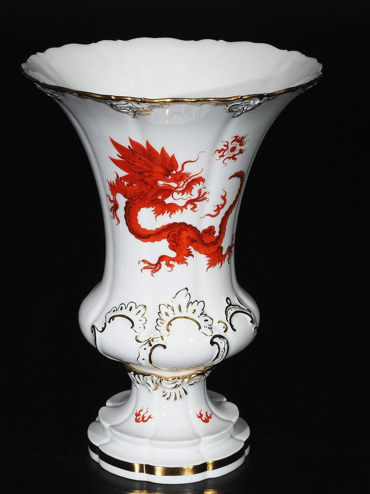 Indisch-Vase, MEISSEN 1923 -1934, 1. Wahl. Korallenrote Camaieumalerei, schauseits Dekor "Mingdrach - Bild 2 aus 6