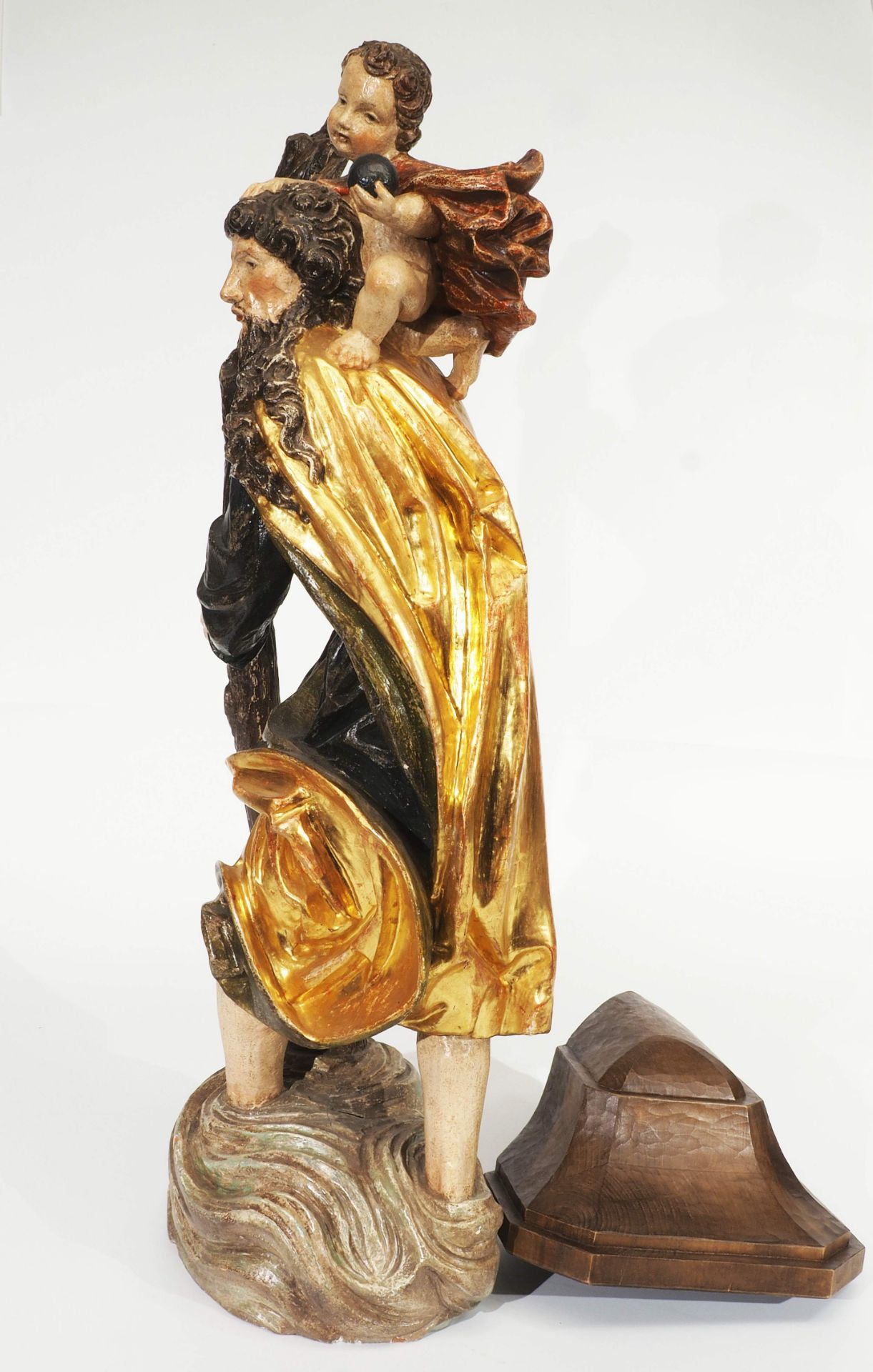 Heiliger Christopherus im gotischen Stil. Südtirol, 20. Jahrhundert. Holzplastik des heiligen Mä - Image 3 of 8
