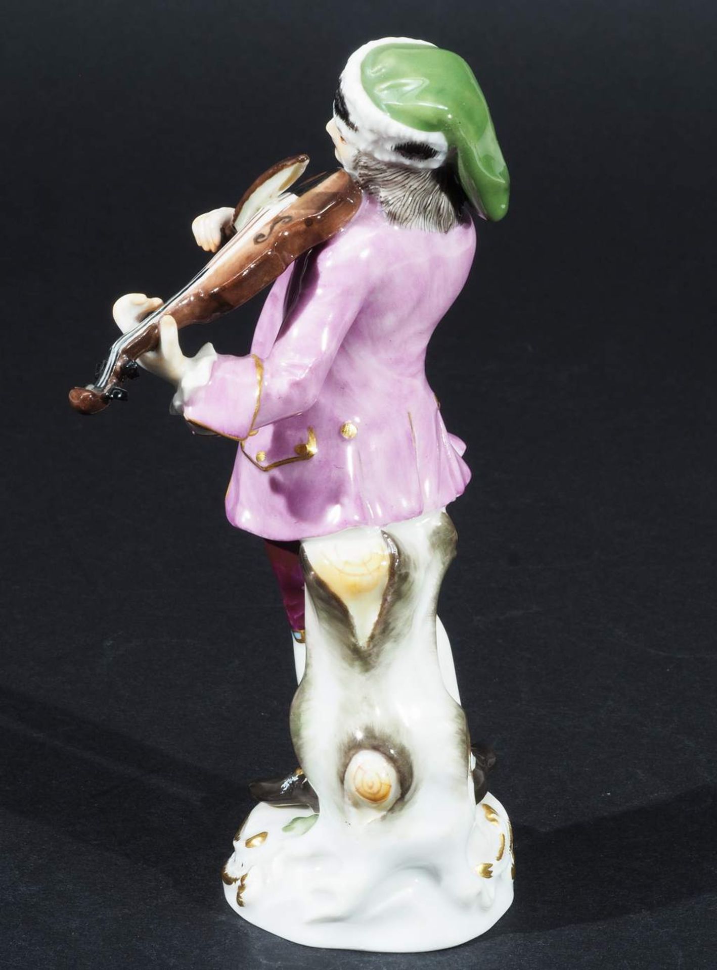 Pariser Ausrufer "Geiger". MEISSEN, nach 1954, 1. Wahl. Modell Nr. 60238. Modell von Peter Reinick - Image 5 of 7