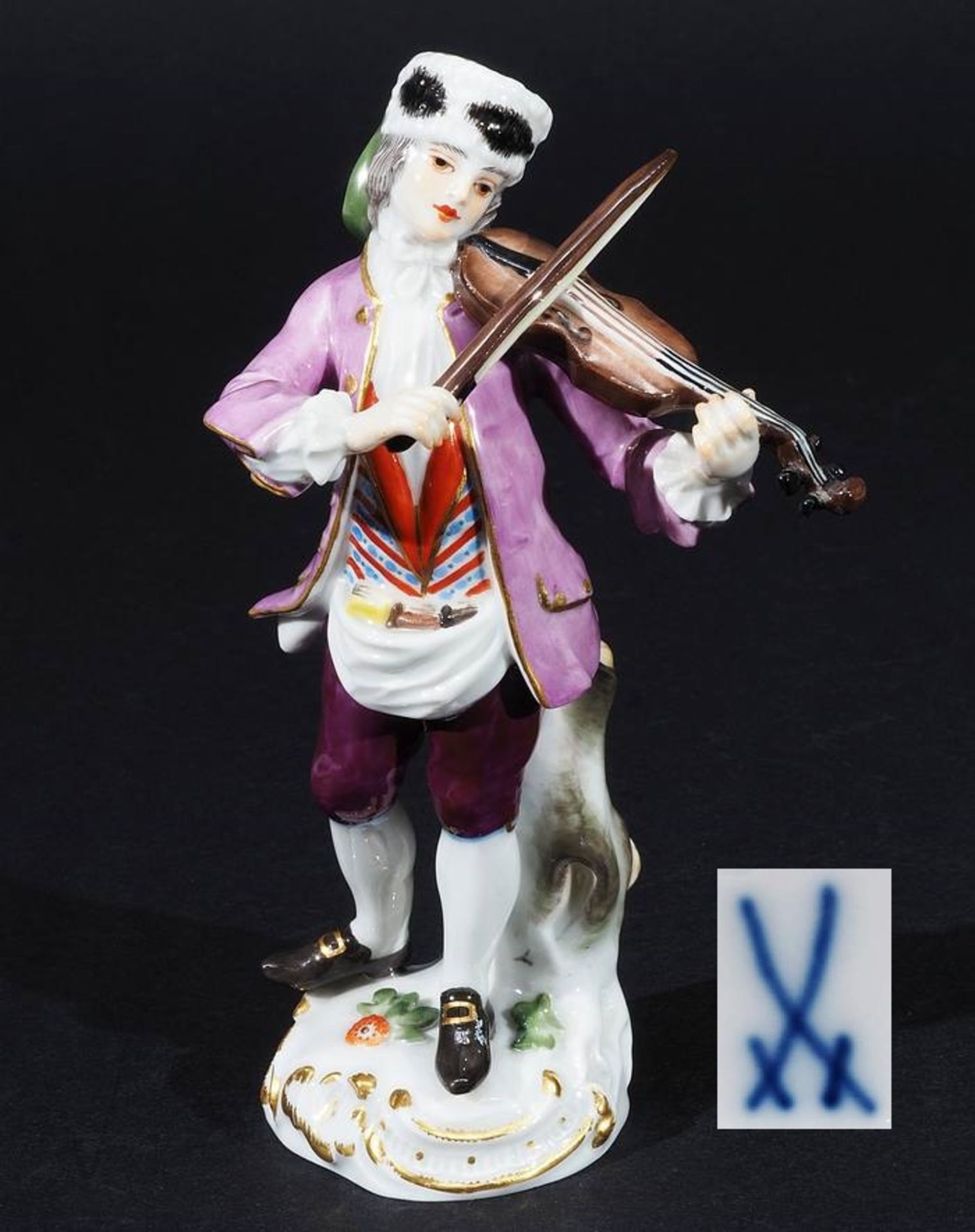 Pariser Ausrufer "Geiger". MEISSEN, nach 1954, 1. Wahl. Modell Nr. 60238. Modell von Peter Reinick