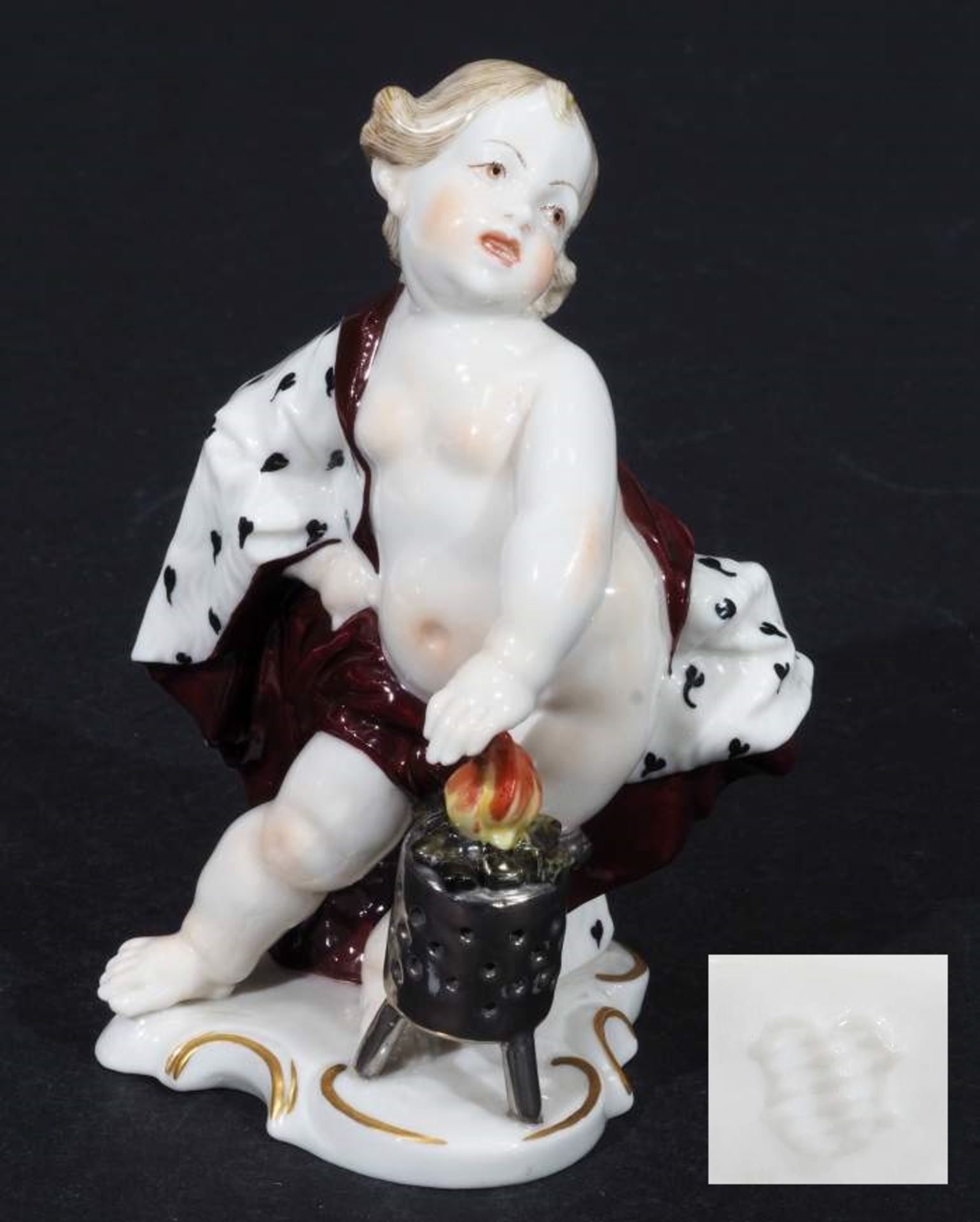 Jahreszeiten-Figur "Putto als Allegorie auf den Winter". NYMPHENBURG, 20. Jahrhundert. Modell Fra