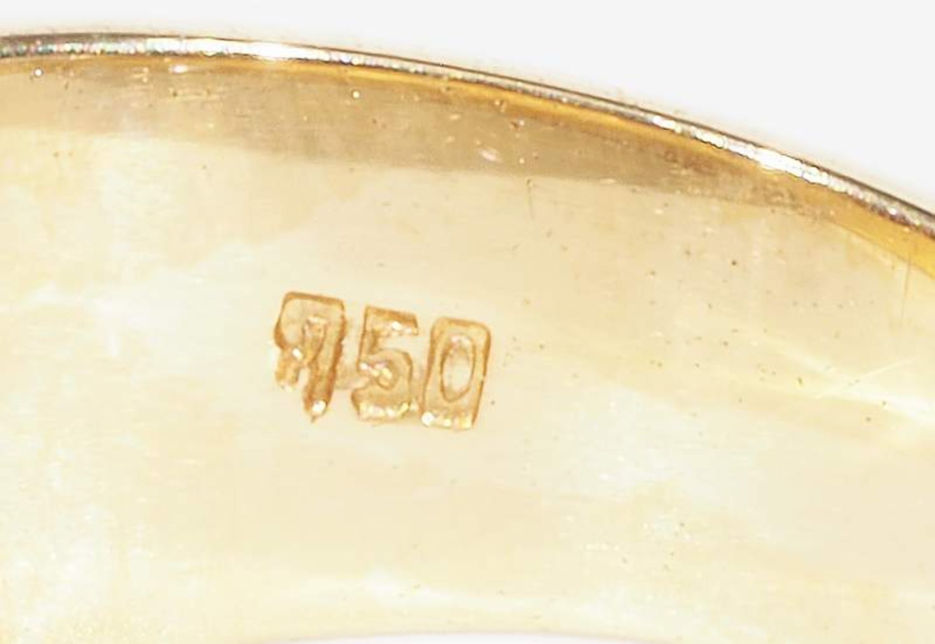 Bandring, 750er Gelbgold, besetzt mit zwei Brillanten von ca. 0,60 ct. G-H/vs-si, mittig besetzt m - Image 6 of 7