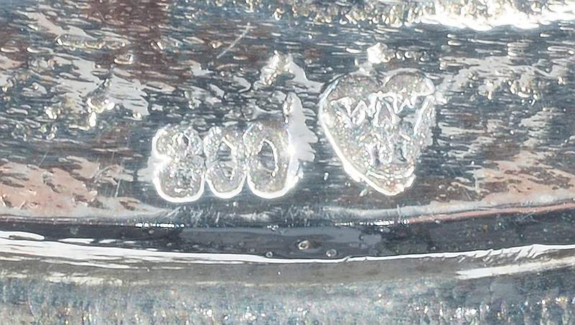 Zwei Durchbruchschalen. 800er Silber. 20. Jahrhundert. Ovaler Stand, geschweifte Wandung, reich du - Image 6 of 6